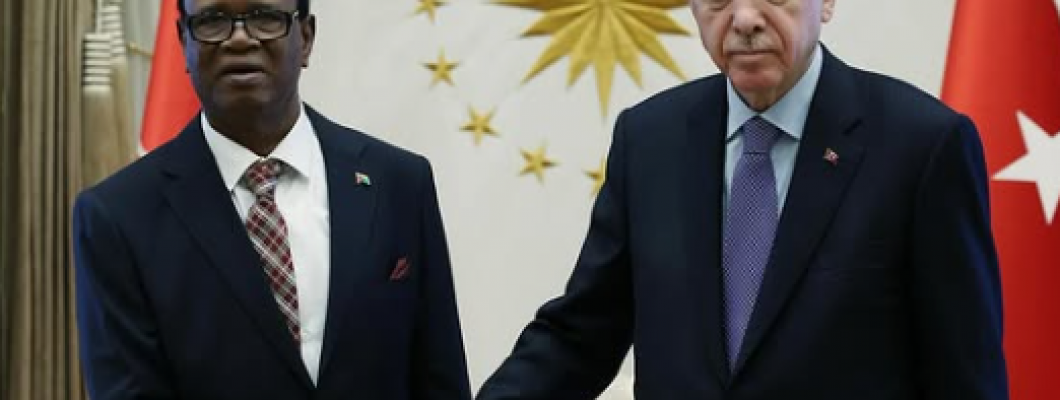 Sr. Recep Tayyip Erdoğan, recebeu o Embaixador da Guiné-Bissau, Braima Embalo, no Complexo Presidencial.